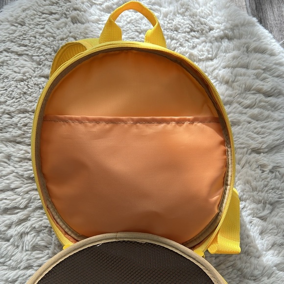 Kids Bee Shape Backpack - Picture 7 of 12